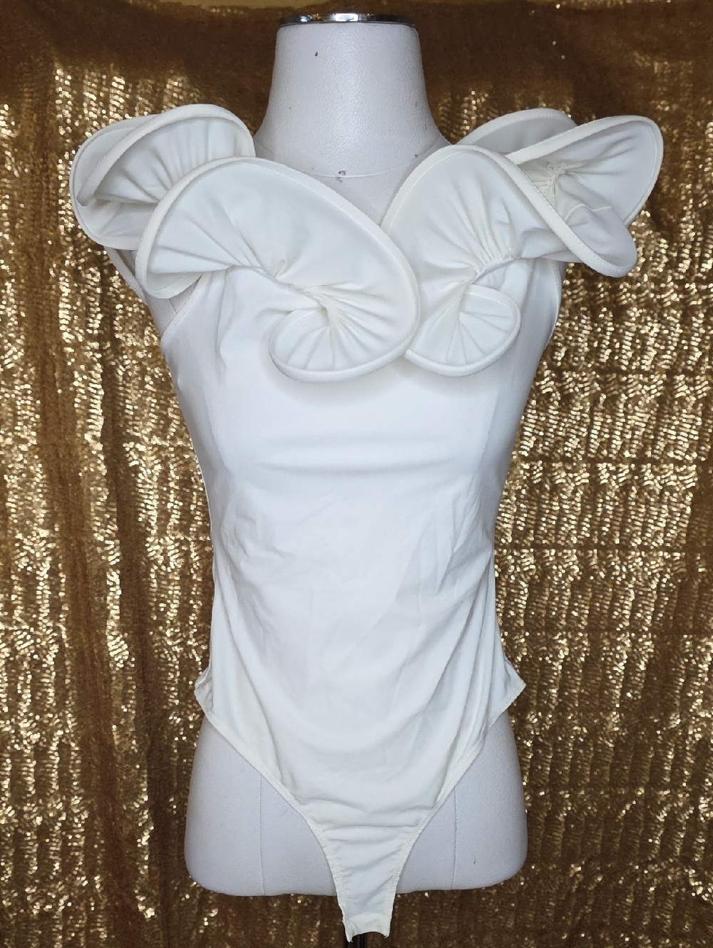 a'gaci White Ruffle Neck Bodysuit - Sleek Fit
